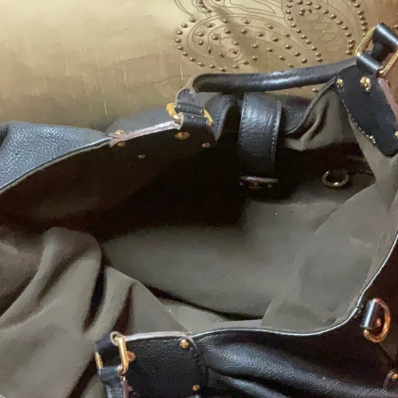 AUTHENTIC LV Mahina Black Leather Handbag - Picture 3 of 12